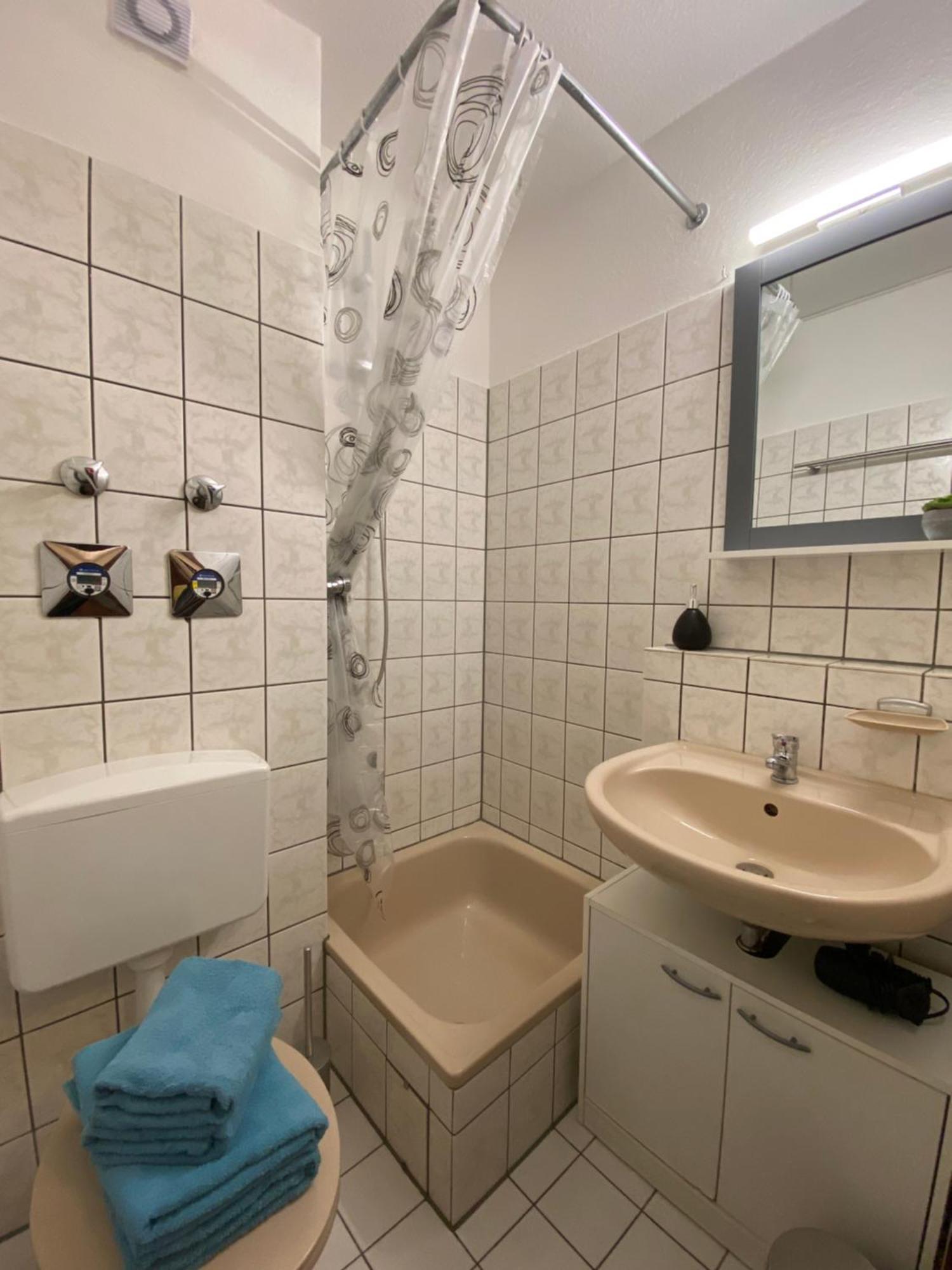Einzimmerwohnung In Kassel Mitte Esterno foto
